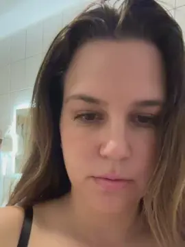 Lauretta5702  live sex cam