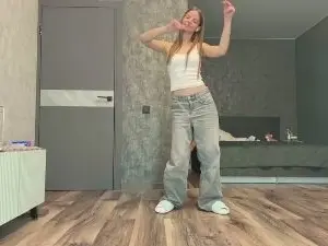 AmieChisler  live sex cam