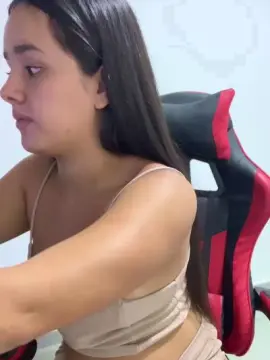 Luciaparker03  live sex cam