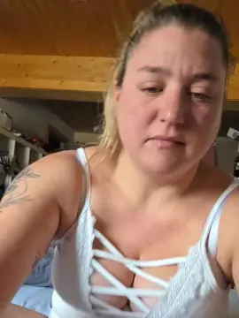 Lylyyayalib1986  live sex cam