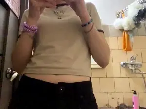 ThuMohan  live sex cam