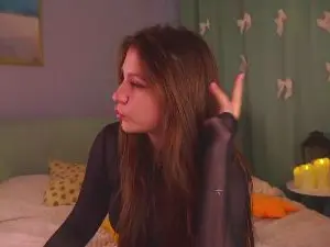 ZoniaHummert  live sex cam