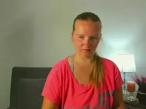 RoseWonderful  live sex cam