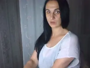 Emilia55  live sex cam