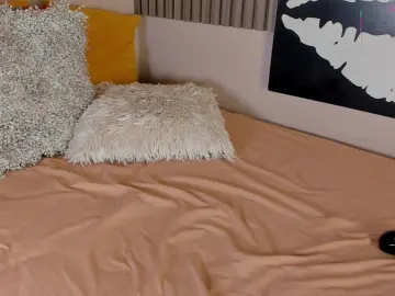 Kloe_s  live sex cam