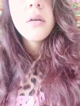 Thaylastripper  live sex cam