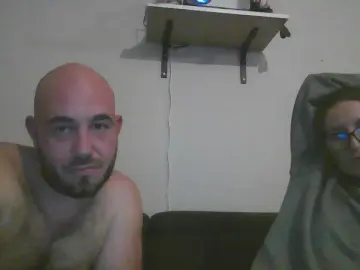 Couplefunchaud1  live sex cam
