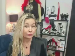 Crystal__xxx  live sex cam