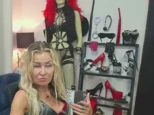 Crystal__xxx  live sex cam