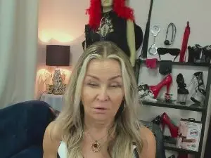 Crystal__xxx  live sex cam