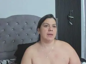 Martina_foxy_  live sex cam