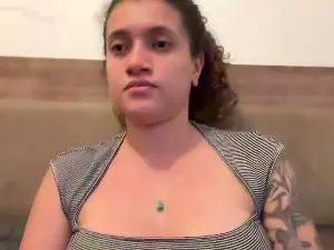 Juviablondie  live sex cam