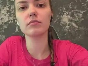 GussieKats  live sex cam