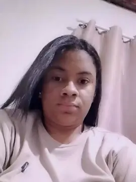 Lynagg  live sex cam
