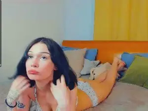 SharleneBoggi  live sex cam
