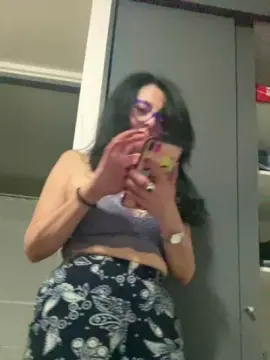 Monttychilena  live sex cam