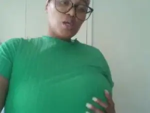 MsBoobs007  live sex cam