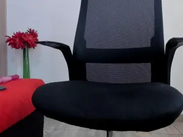 MiaRoberts_  live sex cam