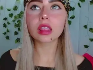 SabrinaOlson  live sex cam