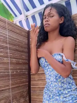 SissiFrenchy  live sex cam