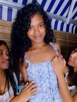 SissiFrenchy  live sex cam