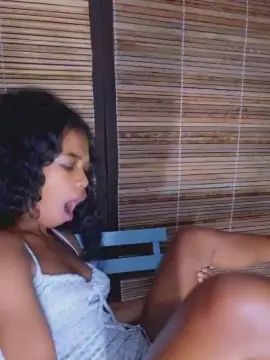 SissiFrenchy  live sex cam