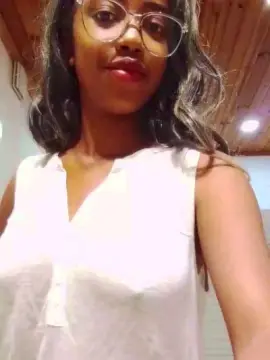 SissiFrenchy  live sex cam