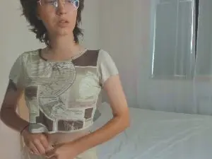 YesseniaMudrick  live sex cam