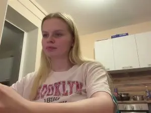 ShanikaPluhar  live sex cam