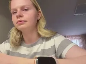 ShanikaPluhar  live sex cam
