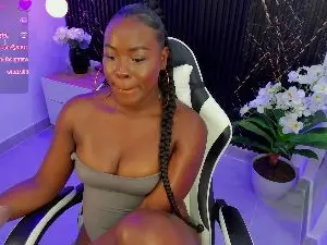 Sofia_samuels  live sex cam