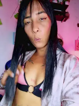 Btanny_1redd  live sex cam
