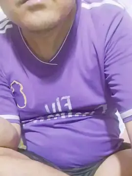 Highbulaku  live sex cam