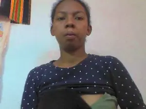 Sarahyah  live sex cam