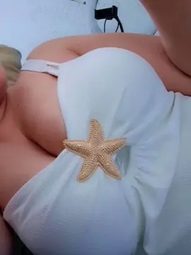 Veruzkahell  live sex cam