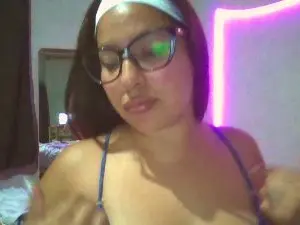 Lucibadgrilxxx  live sex cam