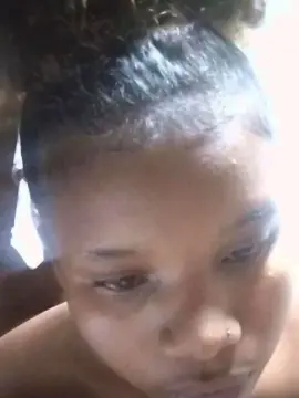 Aurelia  live sex cam
