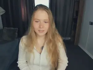 CortneyChampy  live sex cam