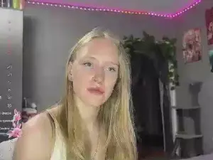 NoraVeylan  live sex cam