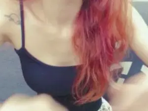 Yuna_2x  live sex cam