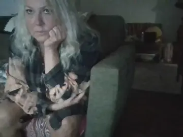 Hott_milf46  live sex cam