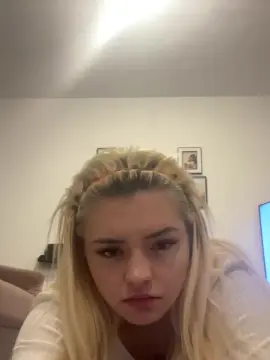 Prettytee4444  live sex cam