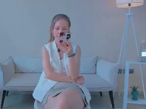 AshlyKonen  live sex cam