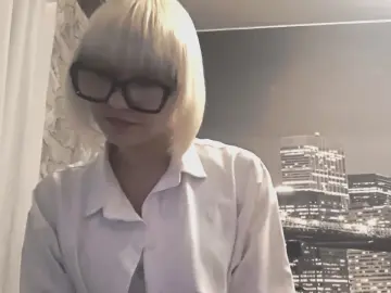 LyndseyKmiec  live sex cam