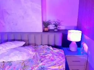 NoahWallace  live sex cam