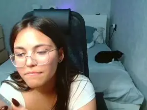 Anda_here  live sex cam