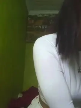 Carinahot02  live sex cam