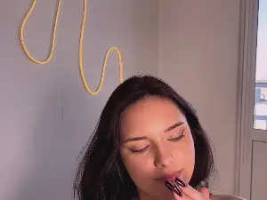 JanyceWotring  live sex cam