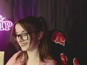 Luna_Cherry  live sex cam