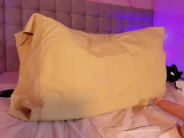 AgnesRocuzzo  live sex cam